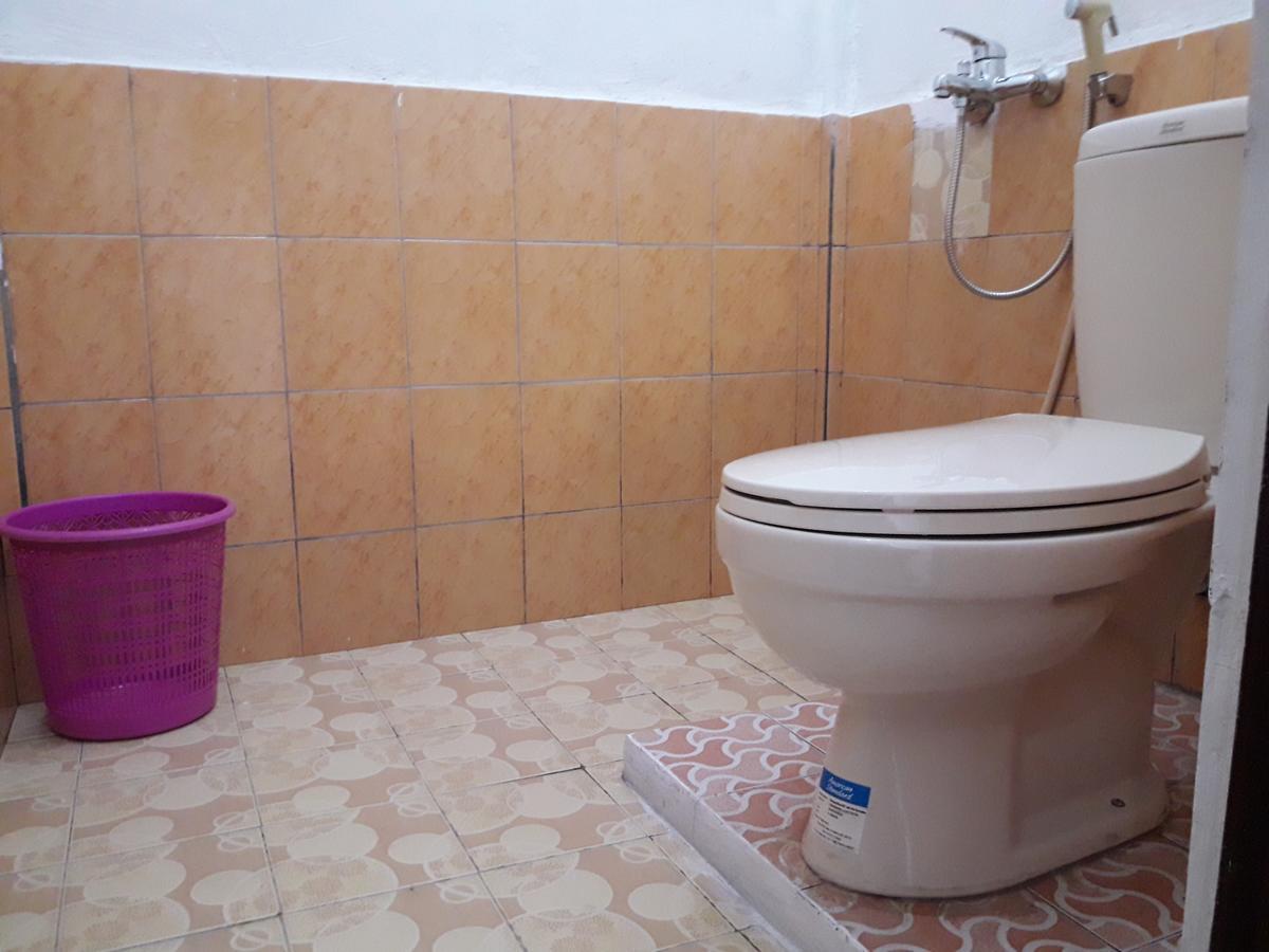The Teuz B&B Labuan Bajo Exterior photo